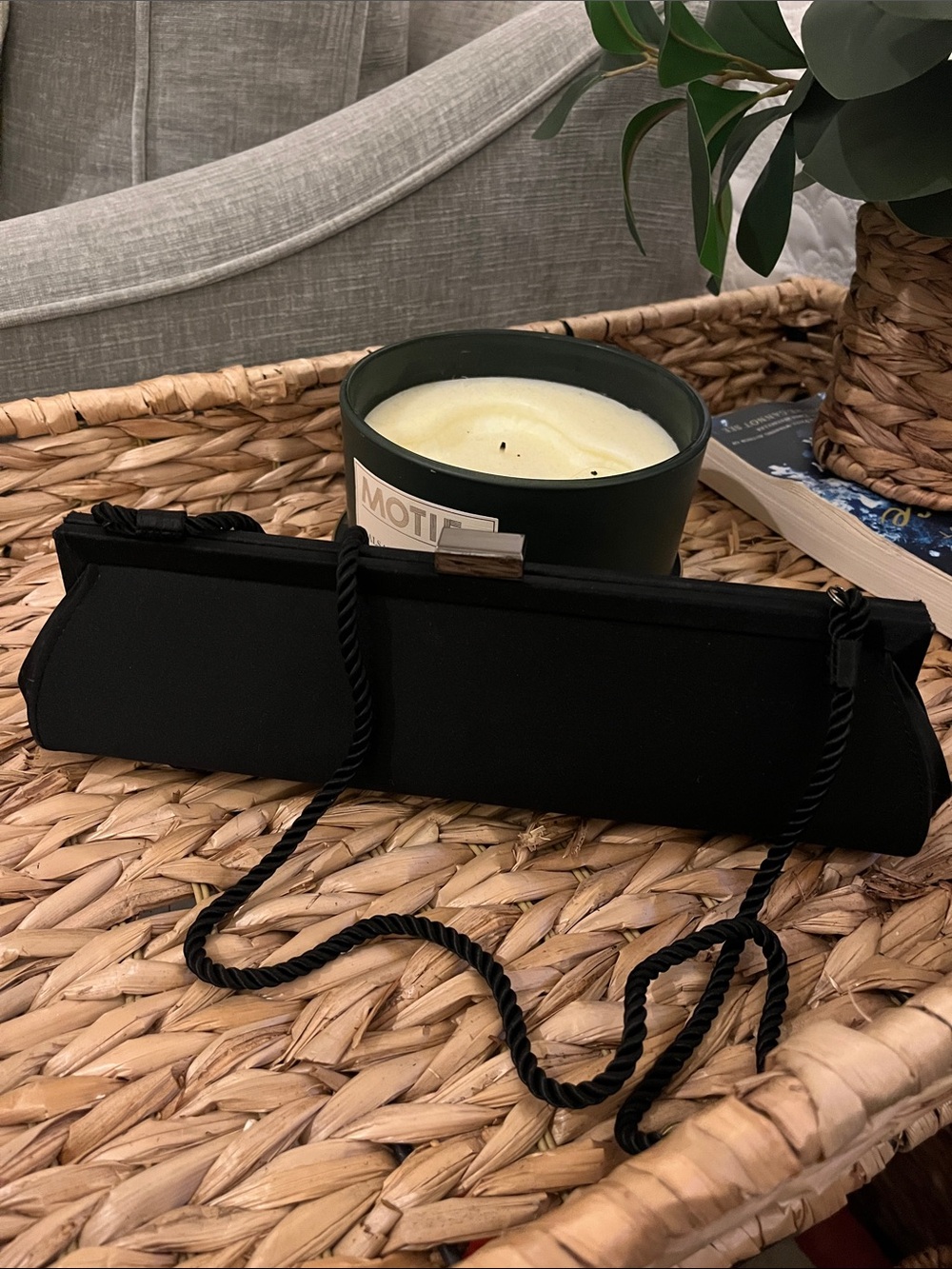 Nicole Miller Elegant Black Clutch Wristlet - Sleek Evening Bag - Picture 1 of 6